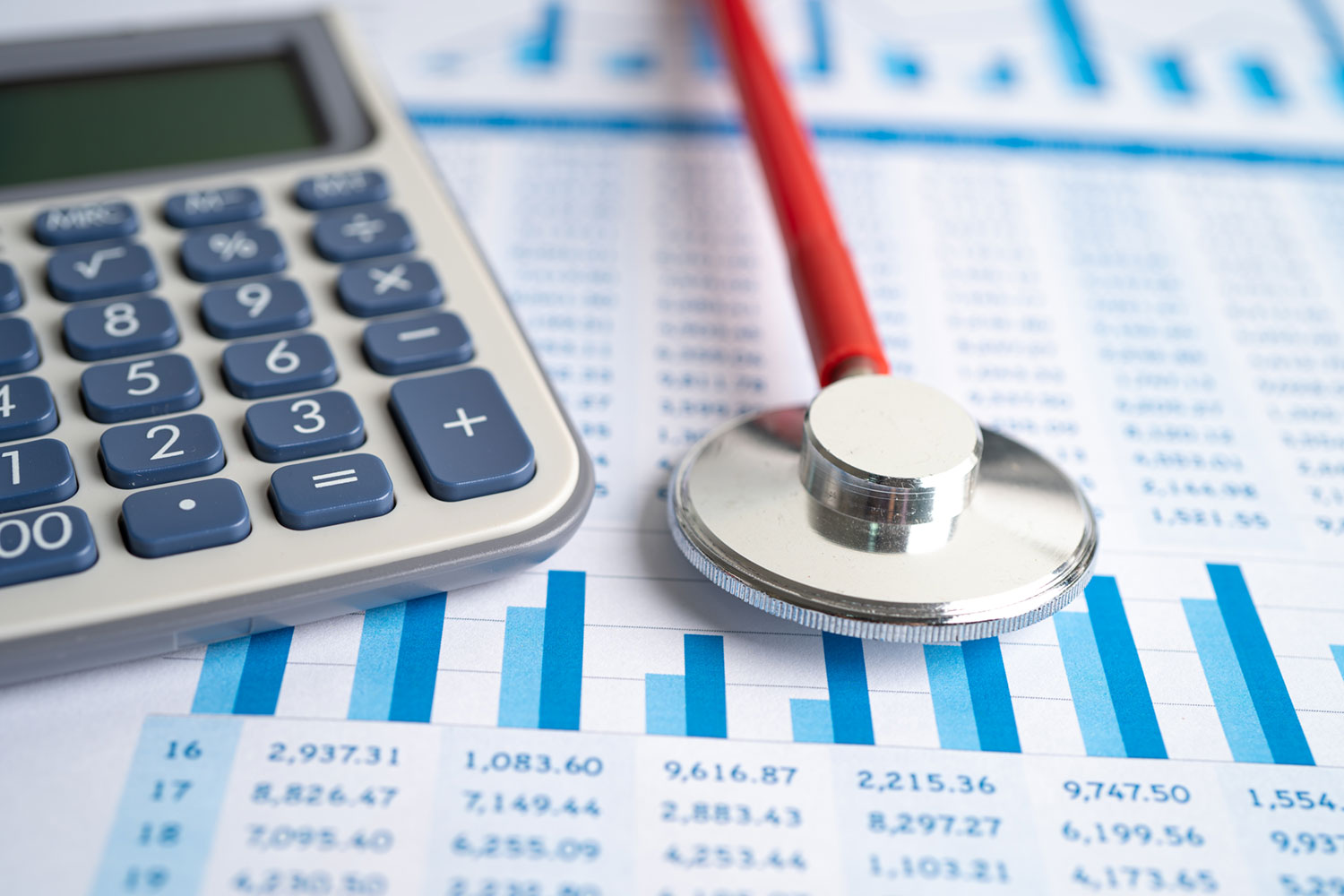 How-PEOs-Help-Businesses-Maintain-Lower-Health-Insurance-Costs